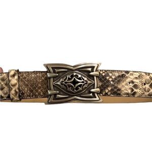 Basler Vero Pitone genuine snakeskin belt.